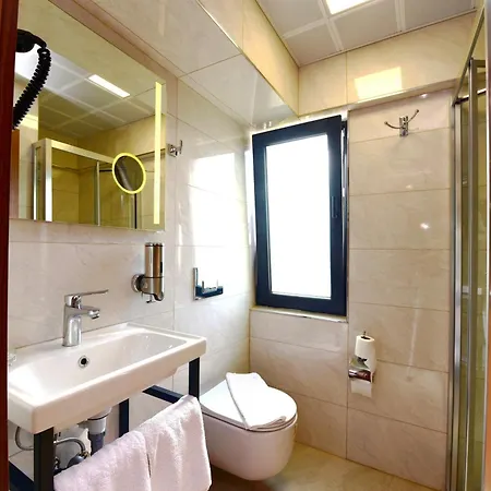 Oencue Provincia di Istanbul