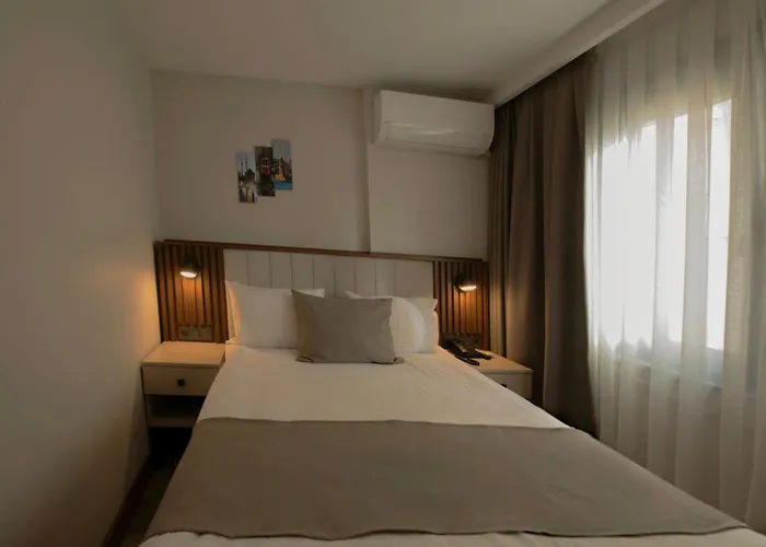 Hotel öncü Estambul